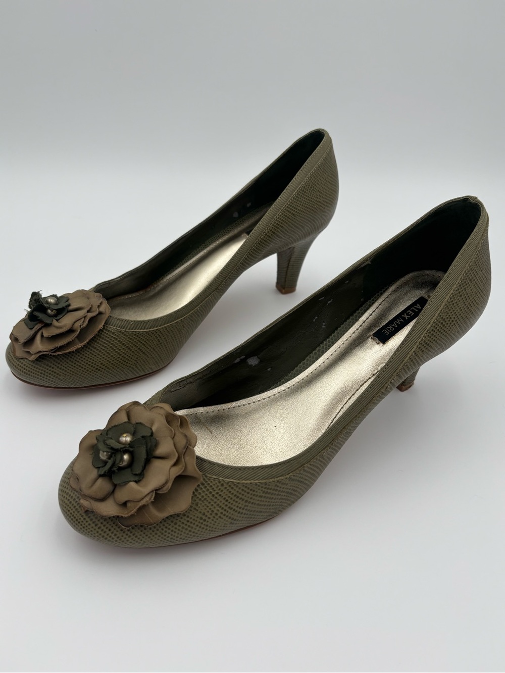 Alex Marie Olive Green Leather Floral Pumps Heels Size 9.5
